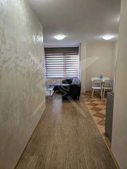 Дава се под наем Тристаен апартамент в Пловдив, Център - 89 кв.м за 700 € - Снимка #2