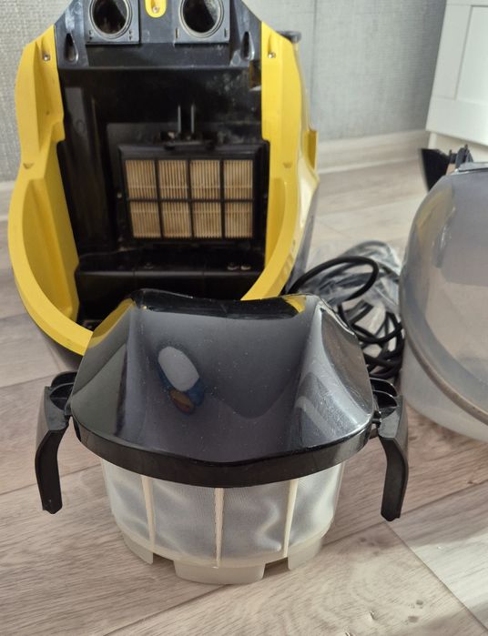 Пылесос KARCHER б/у