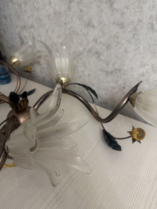 Люстра б/у      .