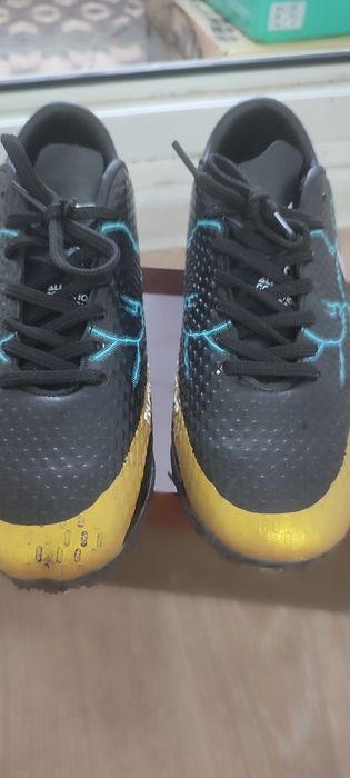 Кроссовки Nike 1 раз одель на улицу