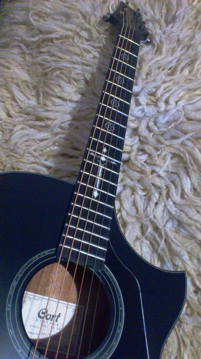 електро-акустична китара cort