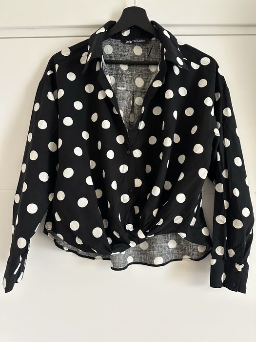 Рокли, костюми Zara, S*andro, B*rberry