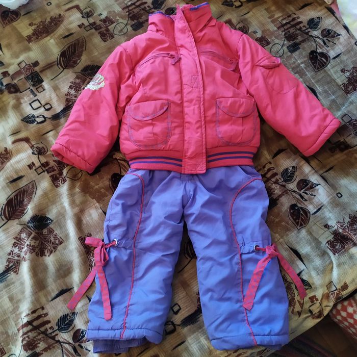 Детские зимние вещи продам.