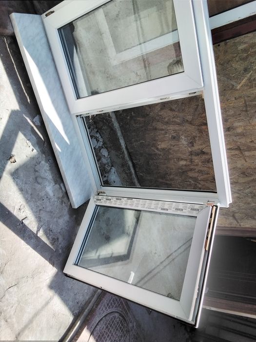 Fereastra an 2canate marca REHAU