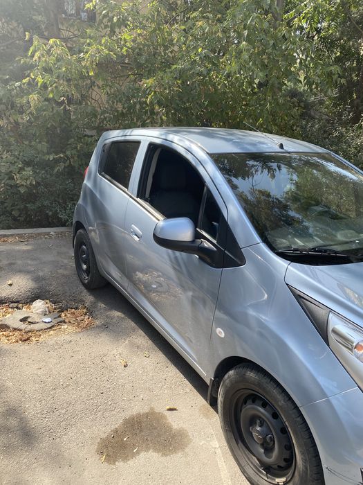 Автомобиль Спарк