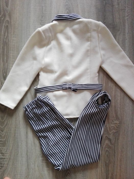 Костюмче за малка дама