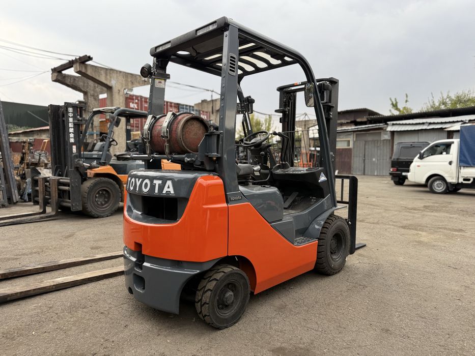 Toyota 8FGL15 2018г Вилочный погрузчик