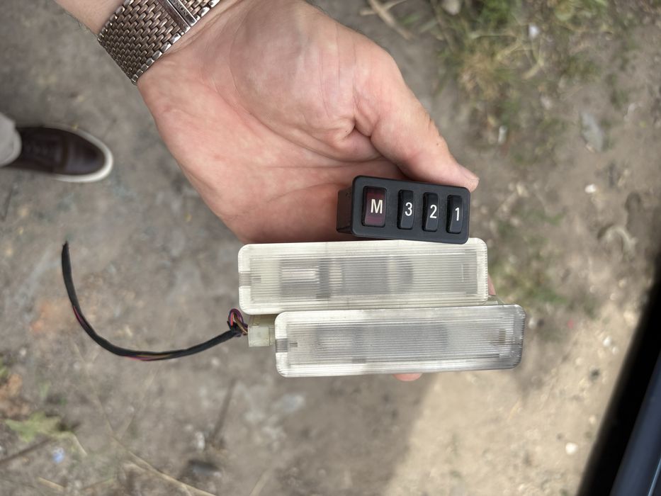 Обшивки дверные карты бмв е38