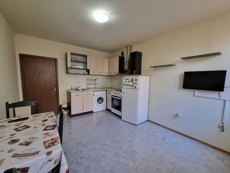 Продава се Тристаен апартамент в Благоевград, Широк център - 72 кв.м за 631 €/кв.м - Снимка #2