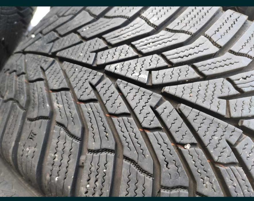 Зимни гуми Kumho 225/45/18