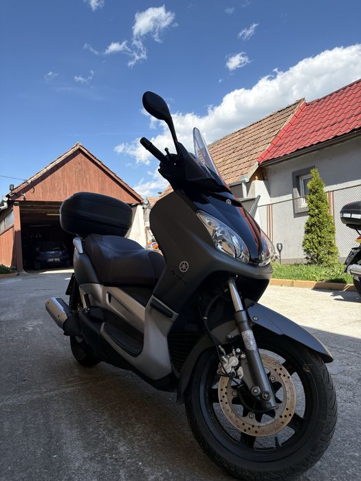 Vând Yamaha Xmax 250i
