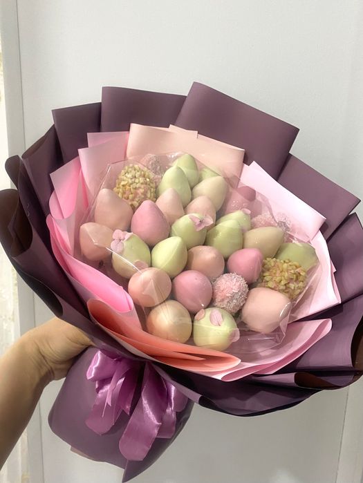 Клубника в шоколаде букеты