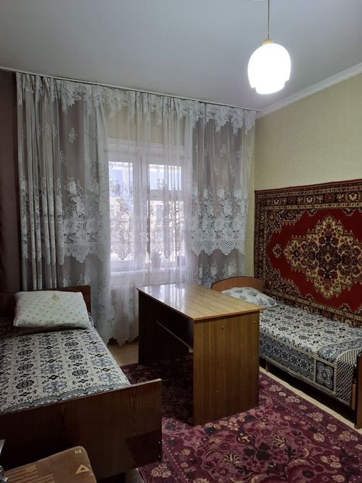 Сдам для двух девушек комнату с хозяйкой.