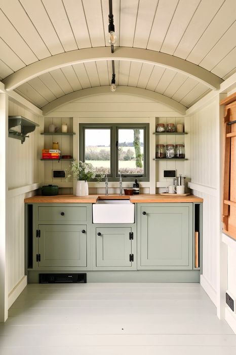 Продава се Къща в Бургас, Промишлена зона - Юг - 15 кв.м за 850 €/кв.м - Снимка #3