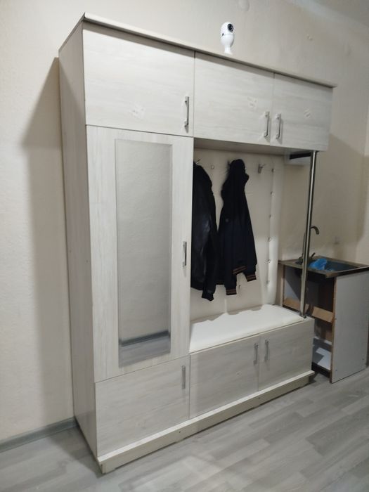Продам прихожку новый есть тор