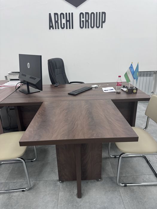 Стол руководителя……………