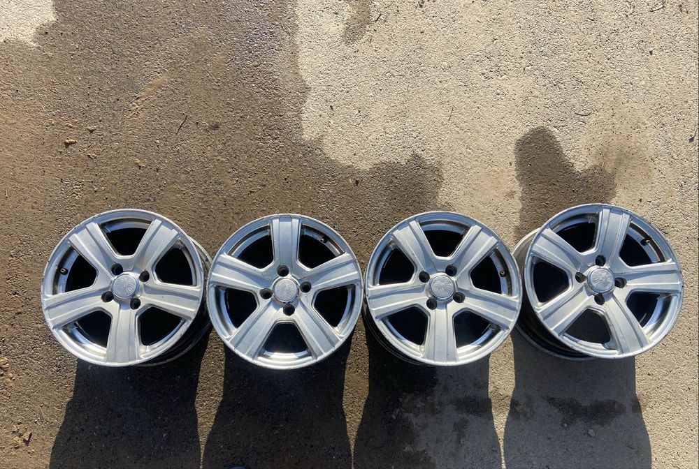 Нексияда тұрған Диск