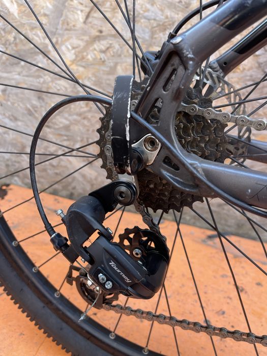 Bicicleta carrera vengeance  frane pe disc hidraulice cadru de aluminiu  roti 27.5”