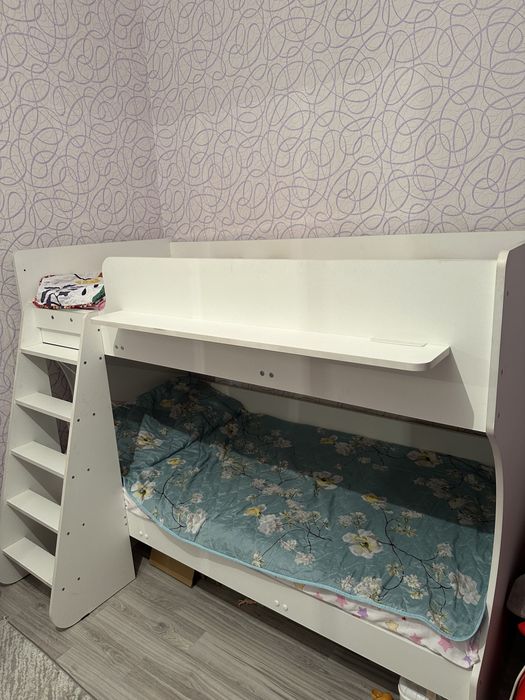 Двухярусная кровать