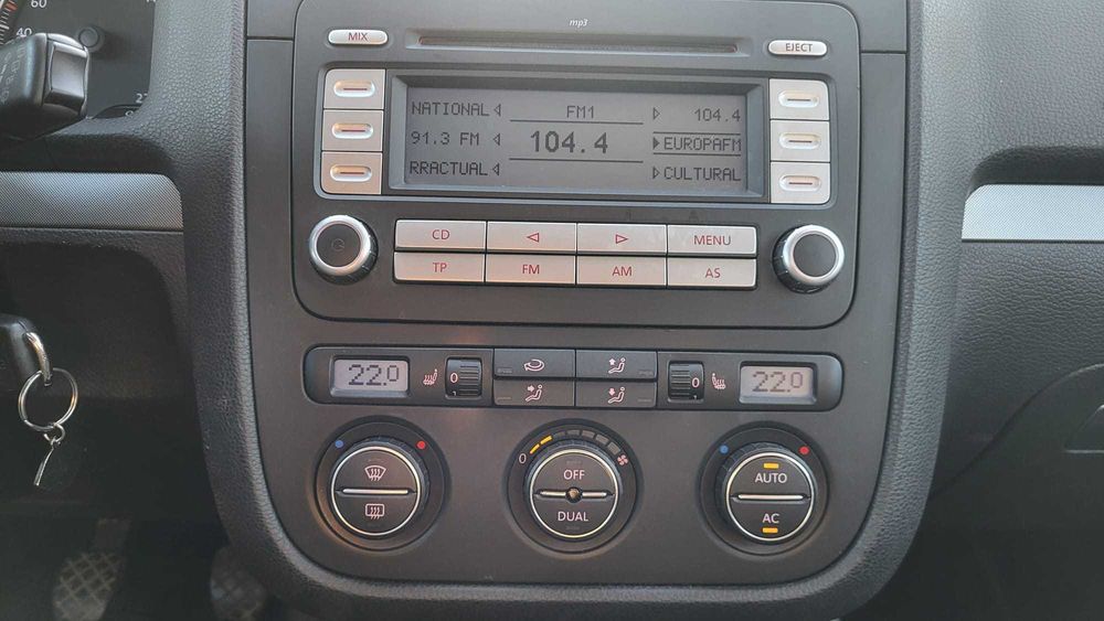 VW Golf 5 “Tour”, 3 Usi, an 2008, 1.4 MPI, 80CP, 207000 Km