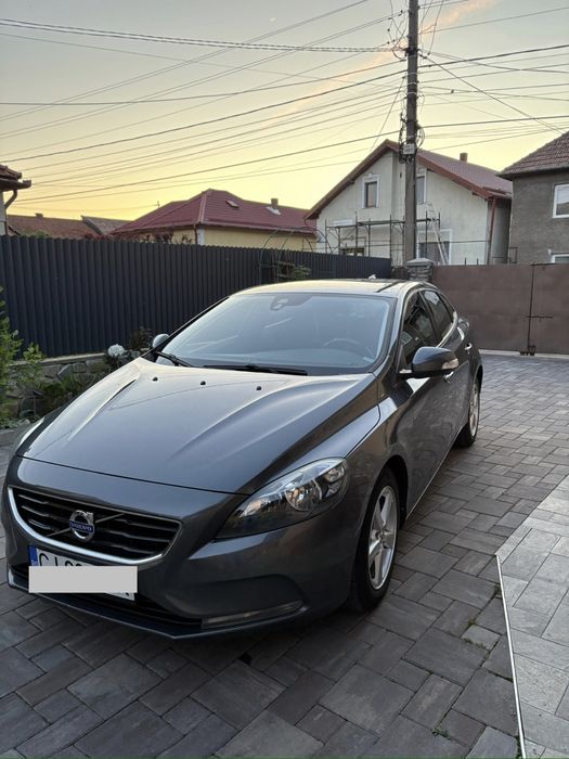 Vand volvo v40 d2 an 2014 adusa din Belgia in 2024