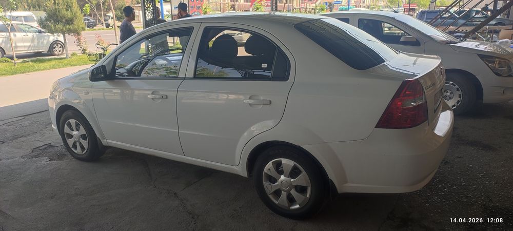 Нексия 3 сотилади