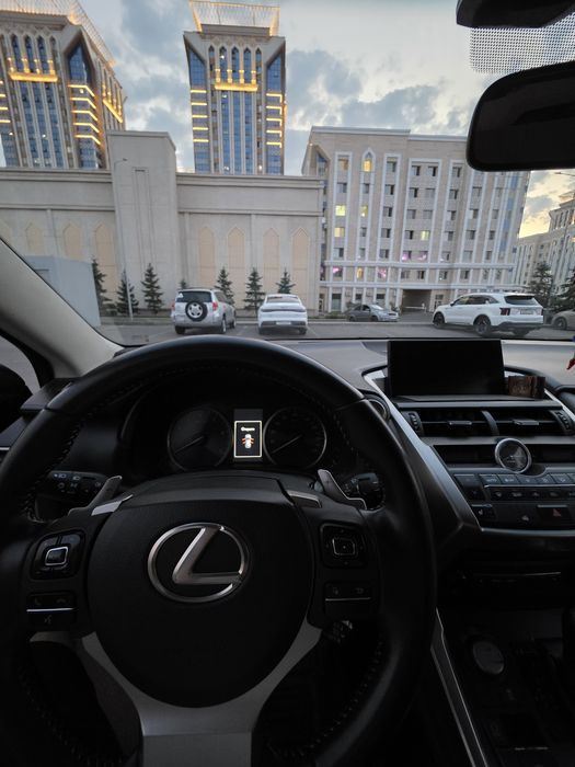 Продам Lexus NX200t 2014г.