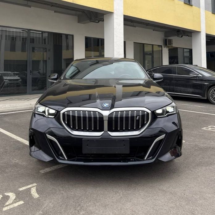 BMW i5 35L long eDRIVE 2025 йил