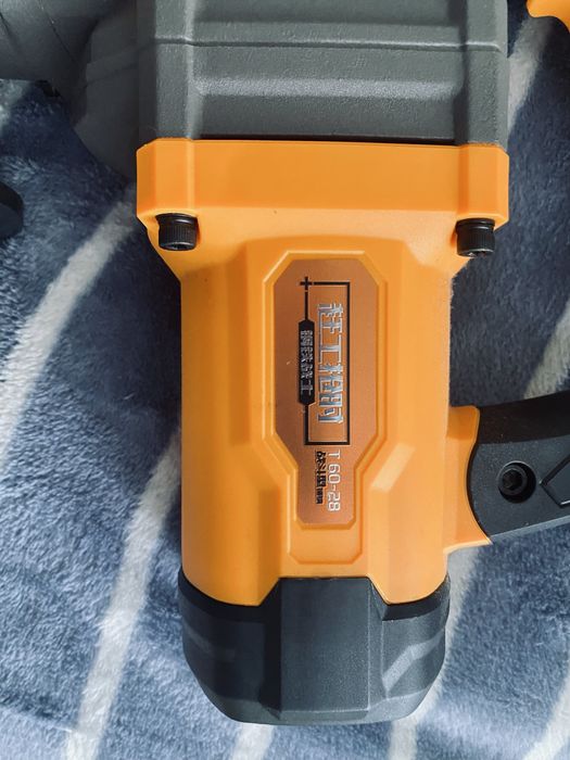 Перфоратор новый