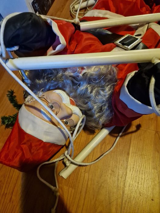 Ornament casa Mos cu scara