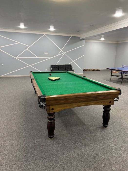 Биллиардный стол