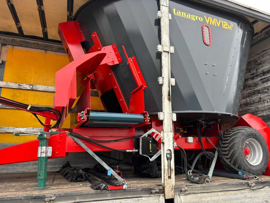 Remorca tehnologica mixer furaje 12 m3