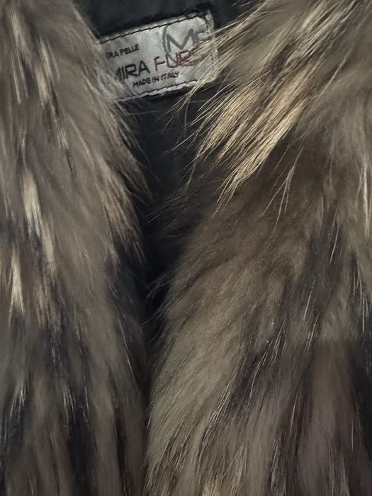 Дамско кожено яке с богат естествен косъм.