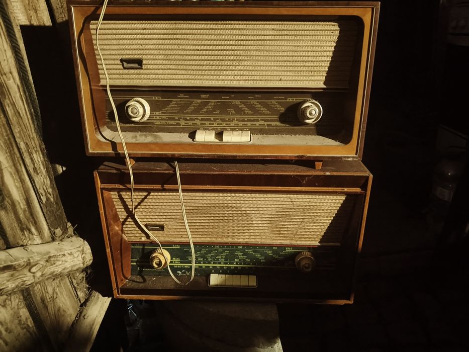 Radio vechi vintage