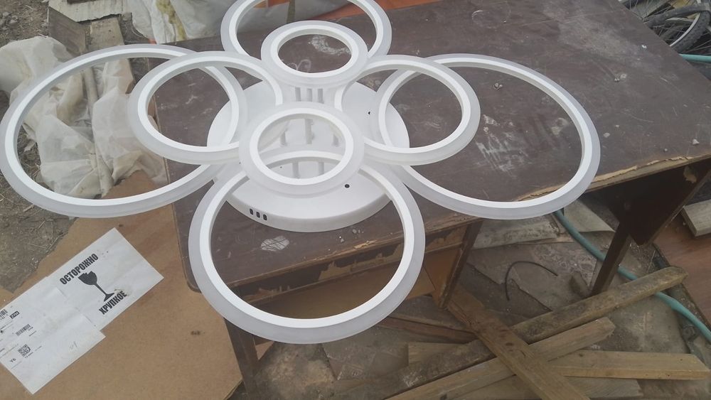 Люстра 5000 в хорошем состоянии