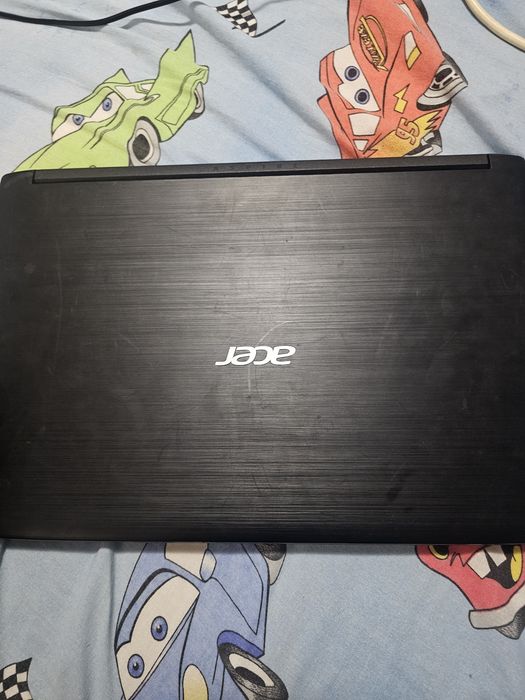 Vând laptop Acer Aspire 3
