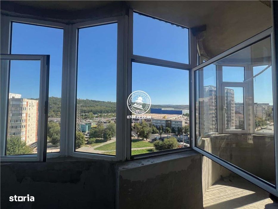 Apartament decomandat cu 4 camere, 2 băi și 2 balcoane