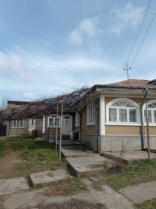 Vand casa in Dancu cu teren 1366mp