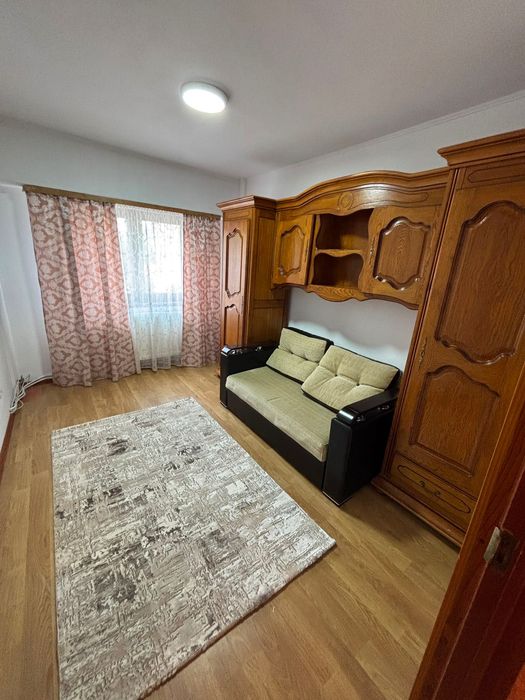 Apartament cu 3 camere