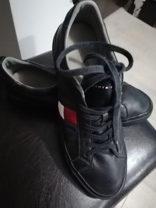 Adidași Tommy hilfiger originali 44