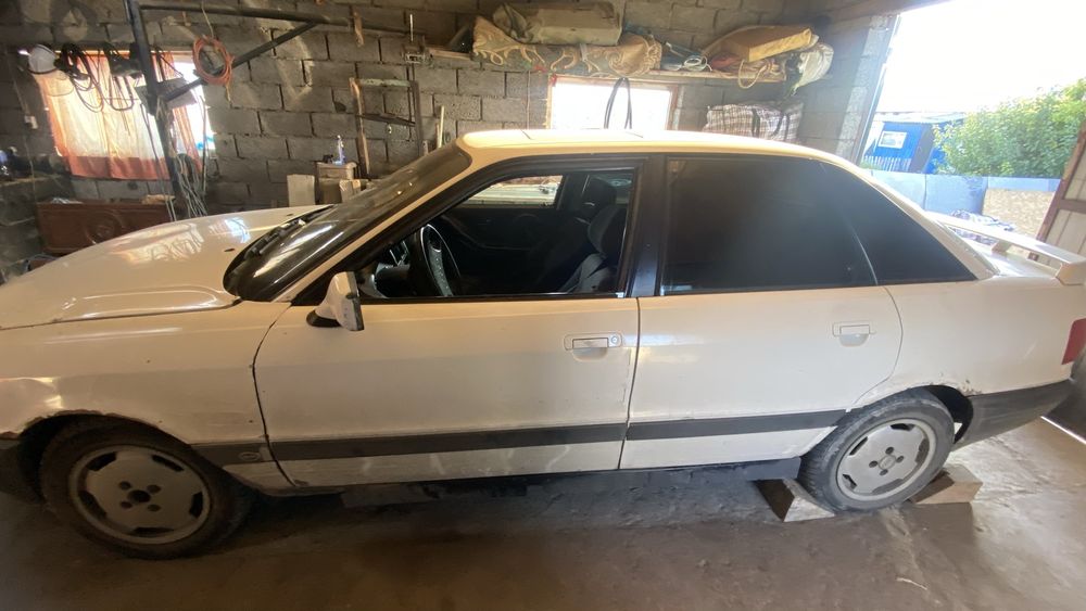 Продам Ауди 80 б3