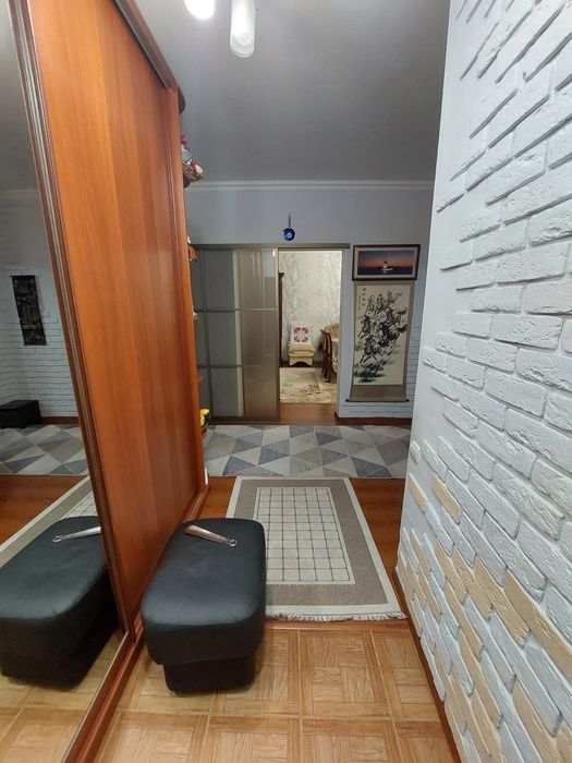 продаю трёхкомнатную квартиру