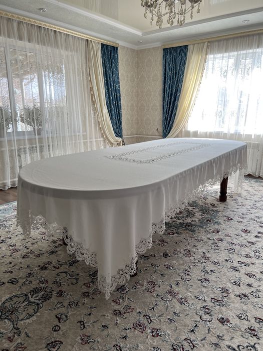 Продается овальный стол 3-3,3 м