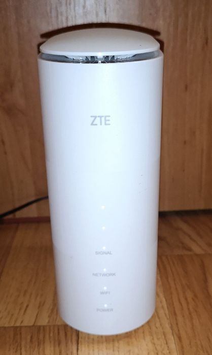 Router modem 5G wifi ZTE MC801A liber de rețea