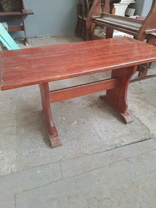 Продавам дървени маси с пейки тип Бавария