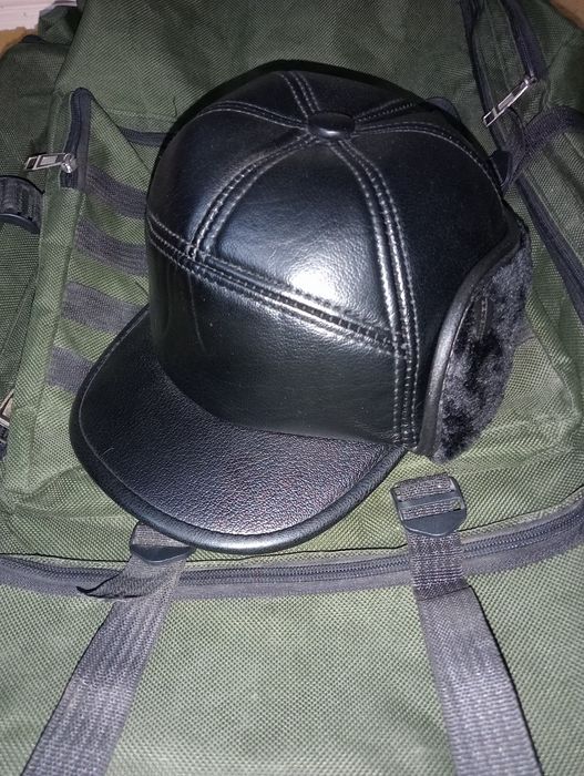 Продам тёплую кепку.