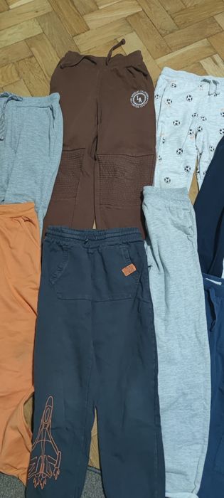 Lot 9 pantaloni, măr 134, blugi 140