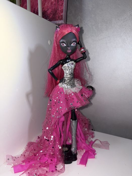Catty Noir (Кэтти Нуар)-Monster High (Монстер Хай)