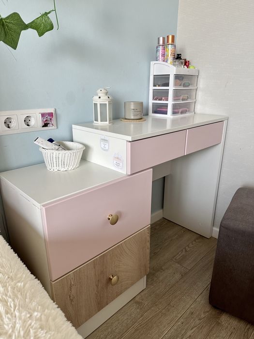 Продам туалетный столик