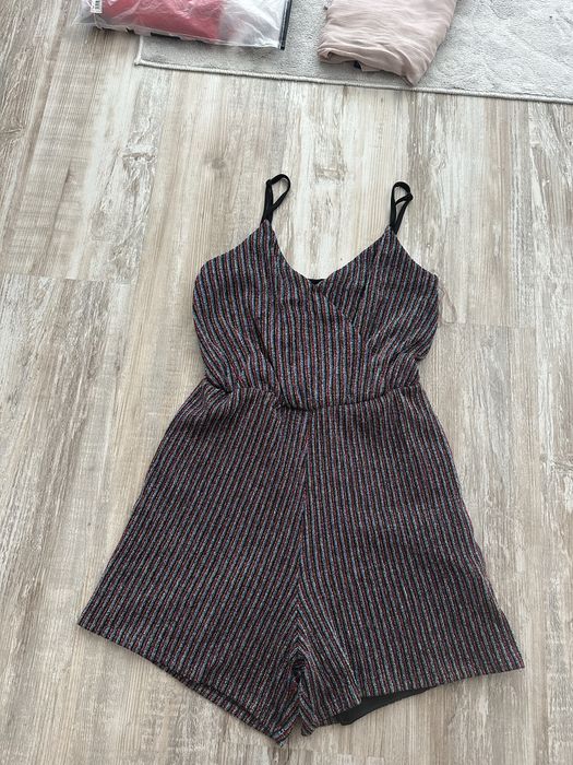 Късо гащеризонче